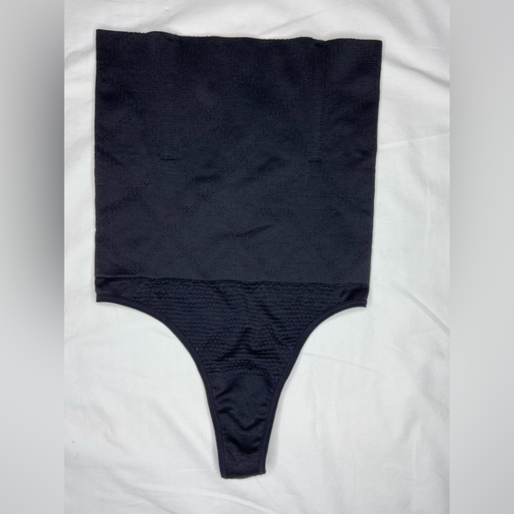 Waist and Hip Shaper, 4 wires, thong back, Black